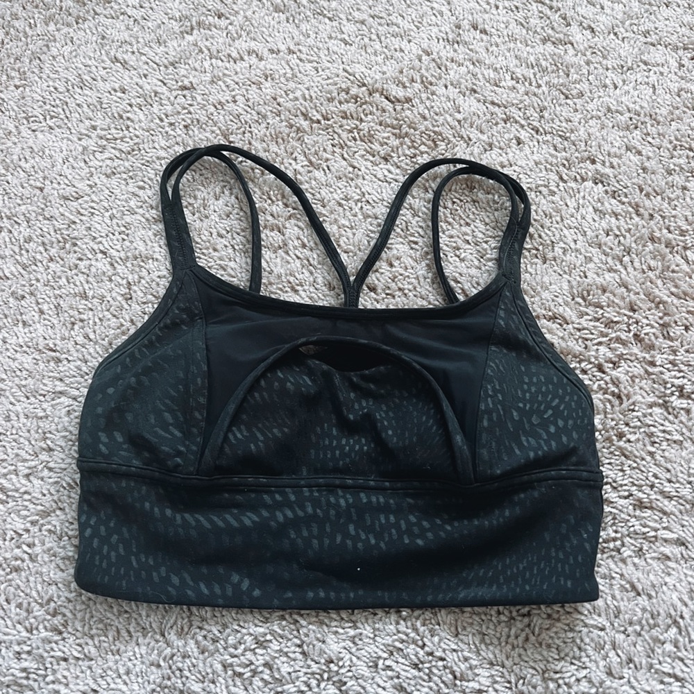 Lululemon sports bra